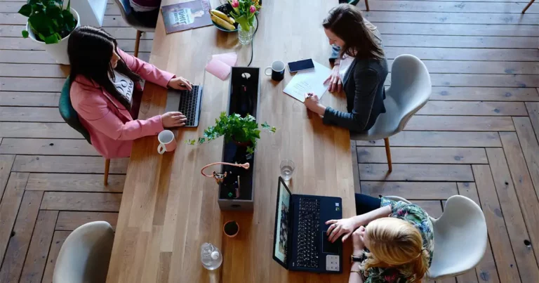 Un bel espace de coworking peut vous faire gagner en créativité et productivité.